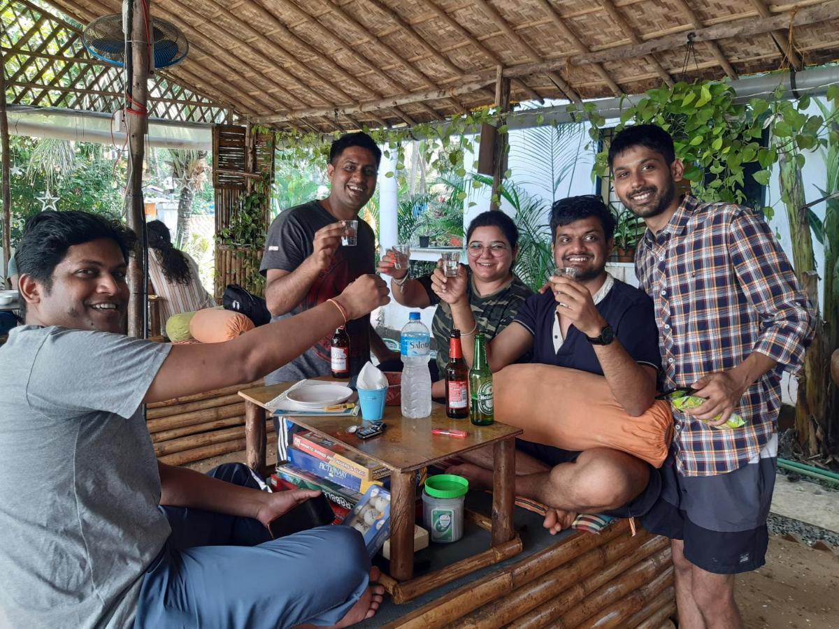 Red Monkeys Hostel Arambol Extérieur photo