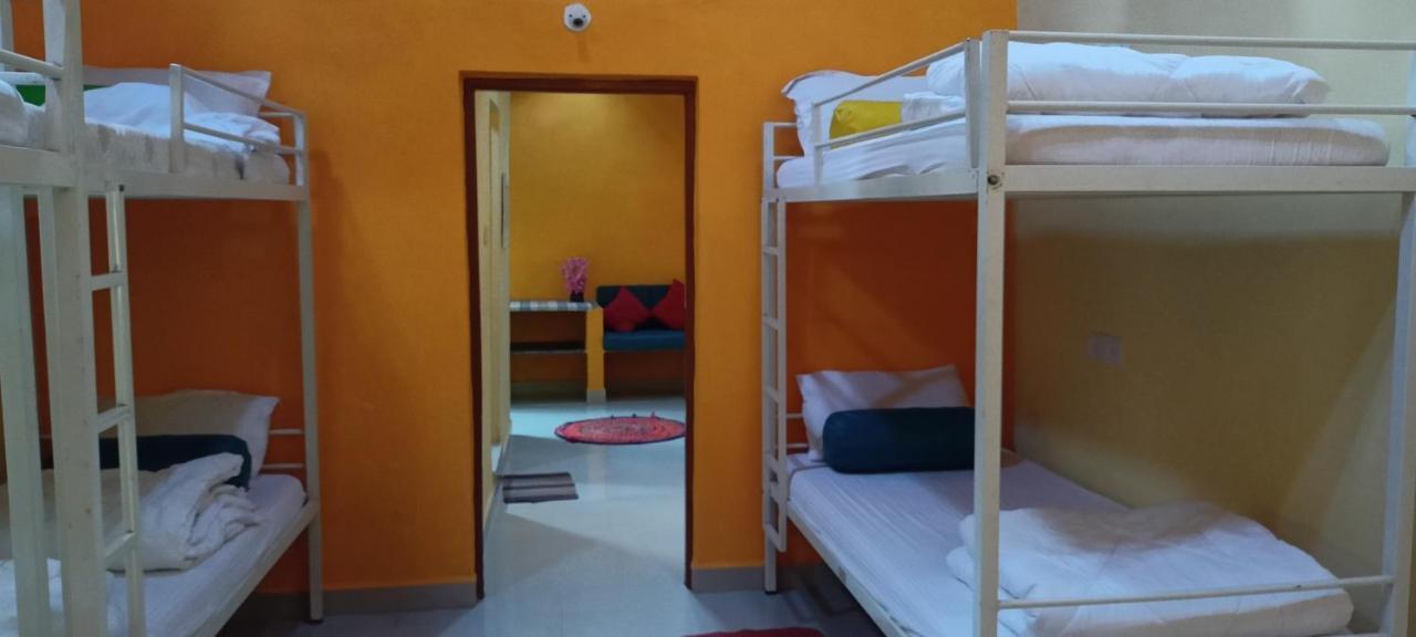 Red Monkeys Hostel Arambol Extérieur photo