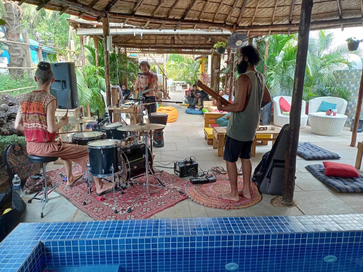 Red Monkeys Hostel Arambol Extérieur photo