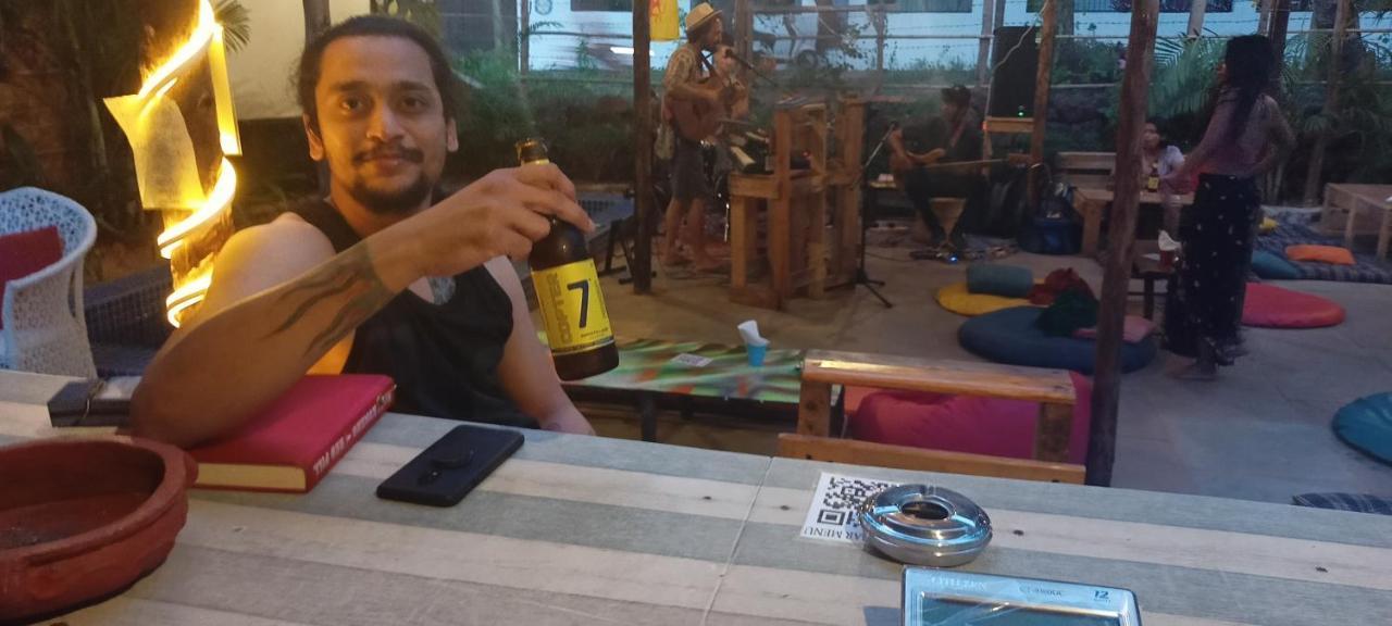 Red Monkeys Hostel Arambol Extérieur photo
